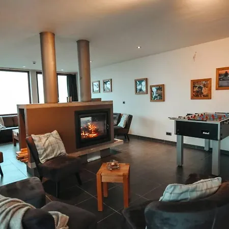 Holiday home Les Loneux 27 Pers, - Vue Incroyable - Wellness, Billard, Cinema *