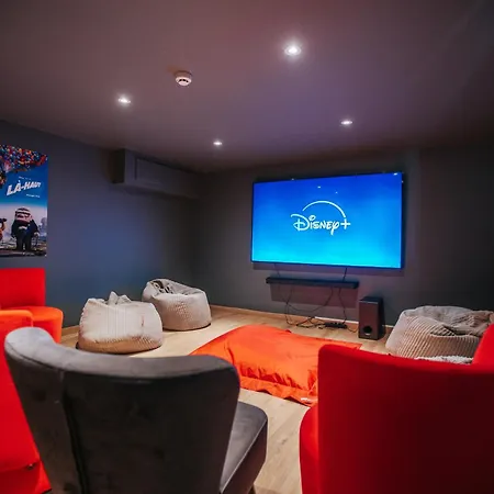 Les Loneux 27 Pers, - Vue Incroyable - Wellness, Billard, Cinema Holiday home